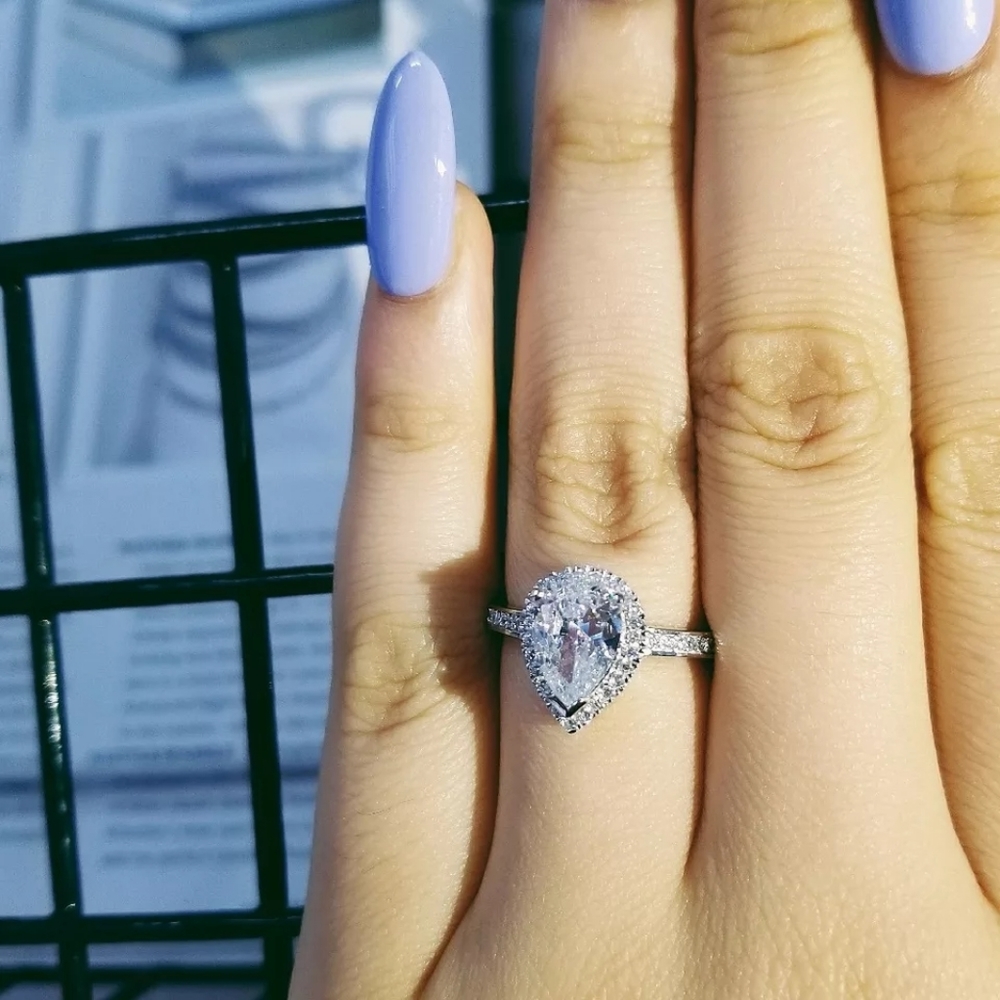 NEW Silver 925 Pear Cut White Crystal Ring